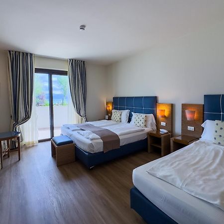 Hotel Arena Сирмионе Екстериор снимка