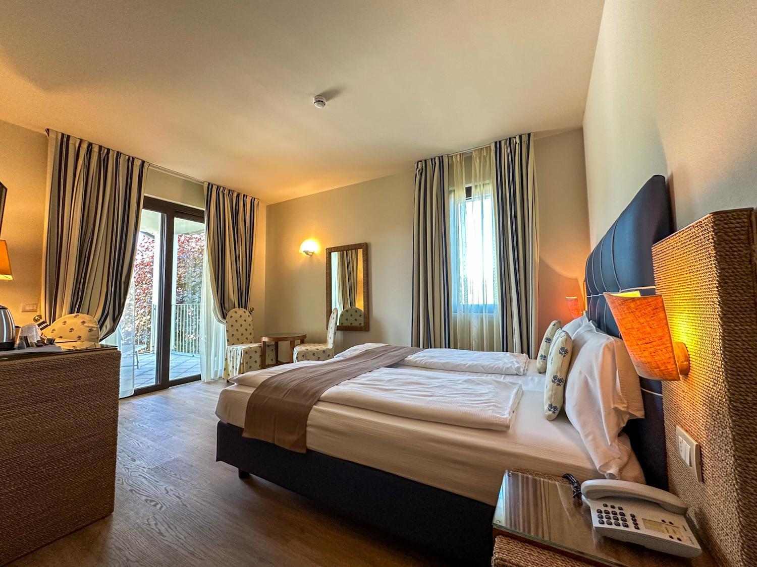 Hotel Arena Сирмионе Екстериор снимка